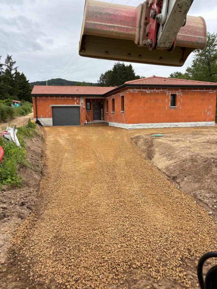 Réalisation chemin d'accès Yssingeaux